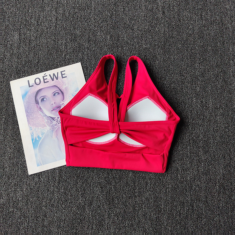 สปอร์ตบราแบบออลอินวัน รองรับกา - Aquatic Sports Bra บทวิจารณ์และราคา